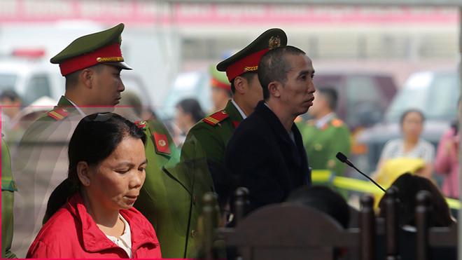 Người thân mang di ảnh nữ sinh Cao Mỹ Duyên đến tòa, kẻ sát nhân khóc nức nở khi đối diện án tử-8