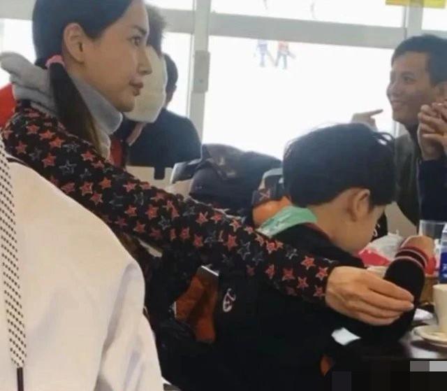 3 mỹ nhân Cbiz bị đồn ly hôn nhiều nhất năm qua: Mỗi người một cảnh ngộ-5