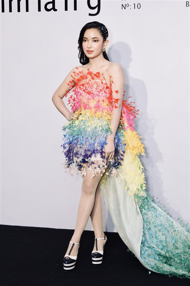 Thanh Hằng xử đẹp Châu Bùi khi đụng hàng một thiết kế khó nhằn-1