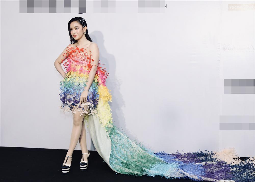 Thanh Hằng xử đẹp Châu Bùi khi đụng hàng một thiết kế khó nhằn-2