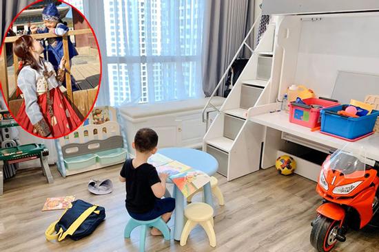 Ngủ dậy không thấy con trai đâu, Ly Kute vội vàng đi tìm thì phát hiện điều thú vị