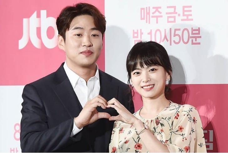 Chun Woo Hee gửi lời cảm ơn tới nam diễn viên Ahn Jae Hong sau khi anh gửi một xe đồ uống tới ủng hộ bộ phim mới của cô.