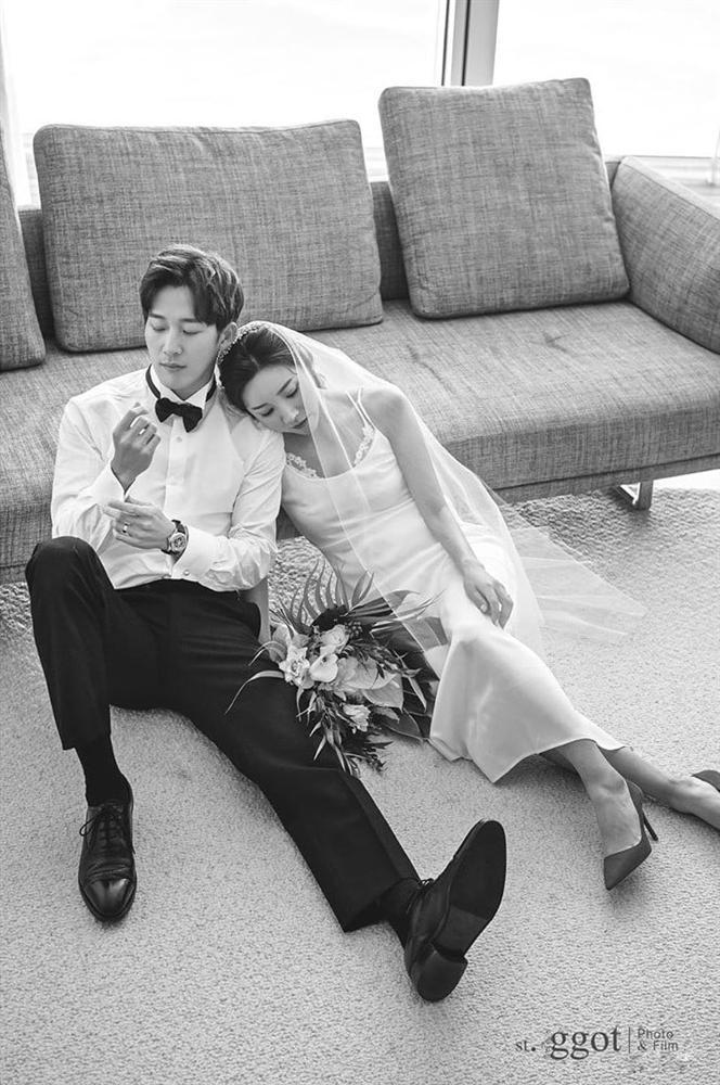 Ảnh hiếm hoi của Bi Rain và Kim Tae Hee trong hôn lễ em trai-4