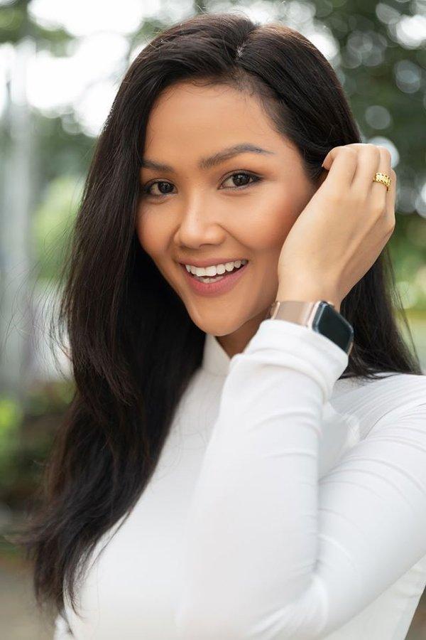 HHen Niê hướng dẫn cách làm trắng răng không mất một xu-3