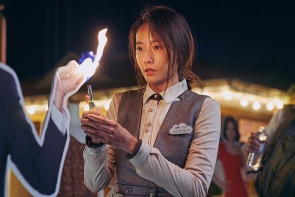 6 thần tượng tỏa sáng trên màn ảnh Hàn 2019-1
