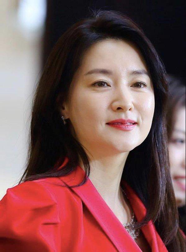 Khi Hồng Đào chụp hình bên hai con gái, đẳng cấp nhan sắc tuổi U60 là đây-10