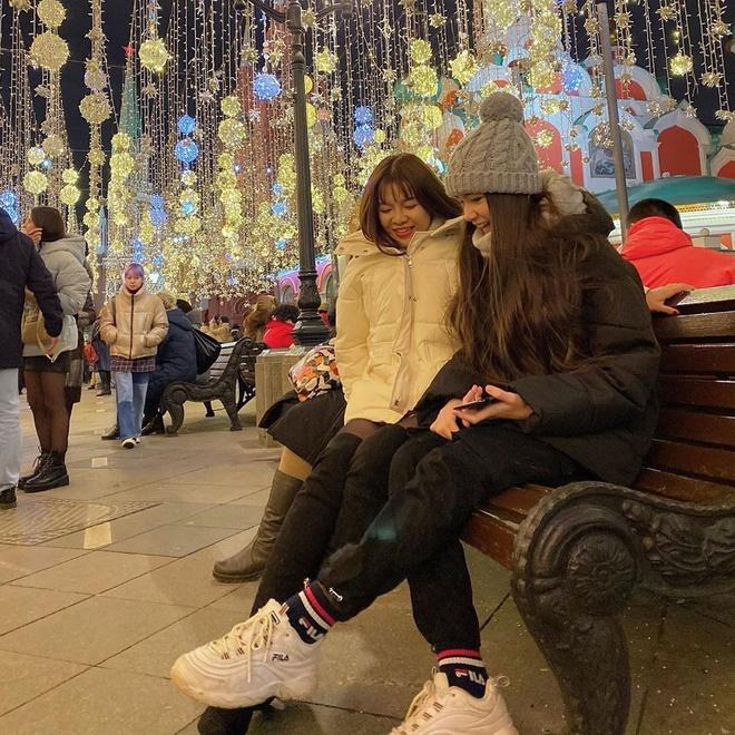 Tiến Dũng, Văn Lâm đưa vợ, bạn gái đi chơi nước ngoài dịp cuối năm-5