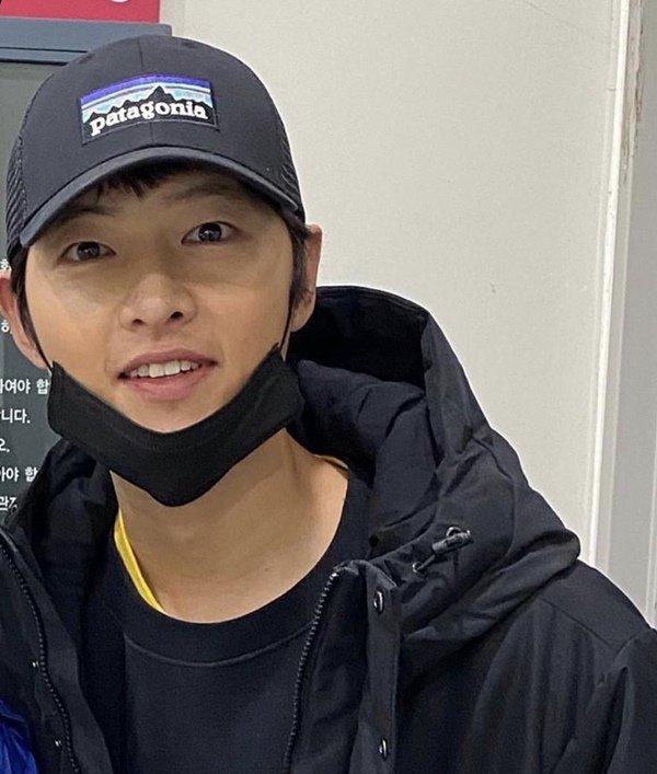 Sau khi ly hôn Song Hye Kyo, cuộc sống của Song Joong Ki vẫn rất được lòng người khác-1