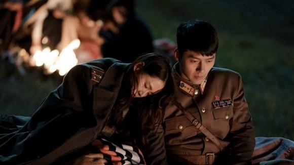 Son Ye Jin - Hyun Bin lộ loạt khoảnh khắc ngọt ngào, đáng chú ý là ánh mắt của nam diễn viên-7
