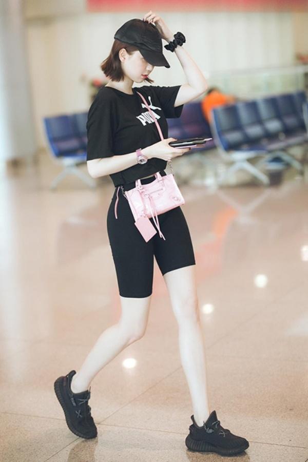 Những loại phụ kiện dẫn đầu xu hướng thời trang khiến sao Việt đua nhau sắm trong năm 2019-12