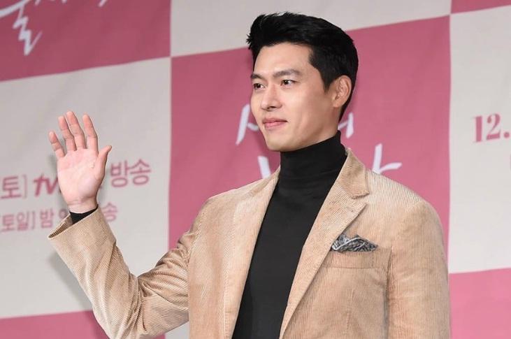 Hyun Bin tặng những chiếc áo phao ấm cho toàn bộ các nhân viên sản xuất của bộ phim truyền hình anh đang tham gia 