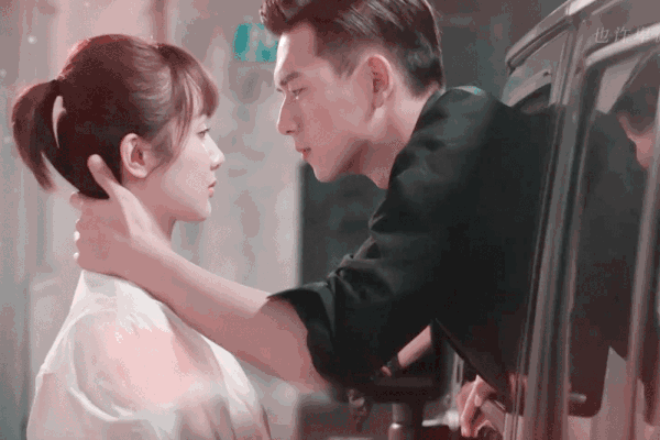 8 cảnh hôn đáng nhớ nhất trên màn ảnh Hoa ngữ 2019 như xát muối vào lòng hội FA-4
