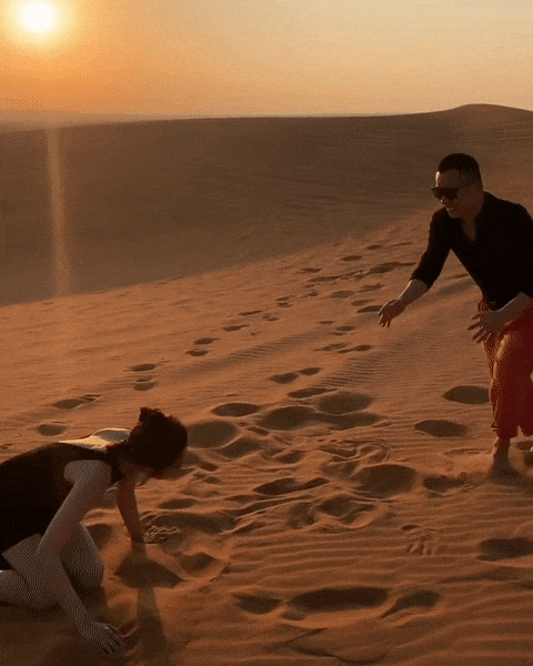 Thực hiện trào lưu bắt em đi, Ngọc Trinh ham vui ngã sấp mặt trên sa mạc-2