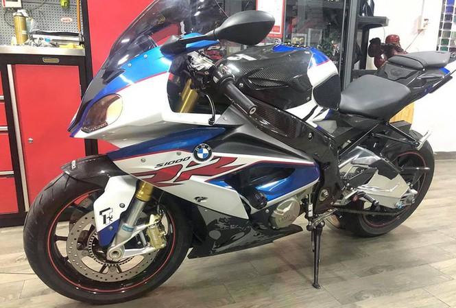 Nhận tin nhắn từ người lạ, chủ xe mô tô BMW S1000RR bị mất trộm giá hơn nửa tỷ đã tìm thấy xe ở Sài Gòn-1