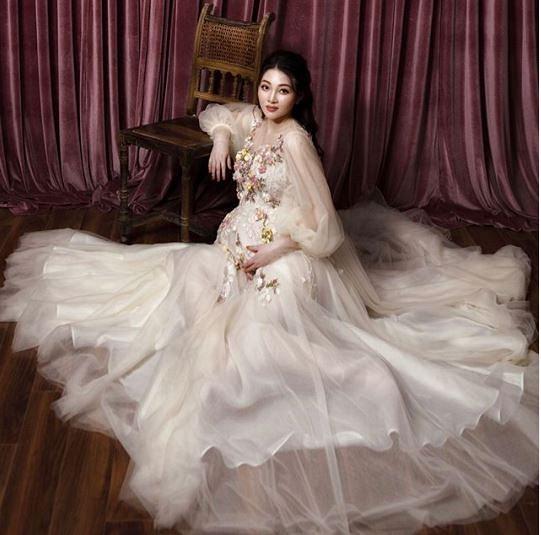 Gần 1 năm sau đám cưới ngập vàng, cô dâu Nam Định khoe thần thái đẹp xuất sắc khi mang bầu-4