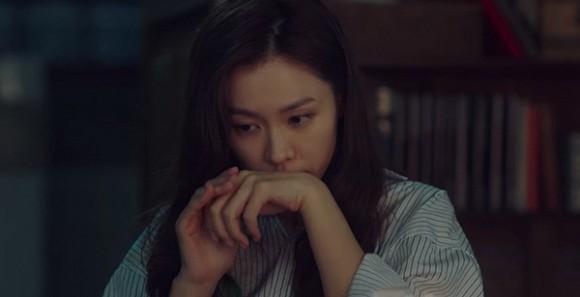 Nhìn Son Ye Jin bôi serum trong Hạ cánh nơi anh tưởng vô lý nhưng lại rất thuyết phục-3