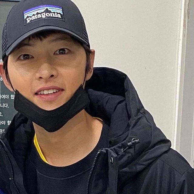 Song Hye Kyo đăng hình sống ảo nhưng vẻ đẹp thật của cô mới là tâm điểm chú ý-3