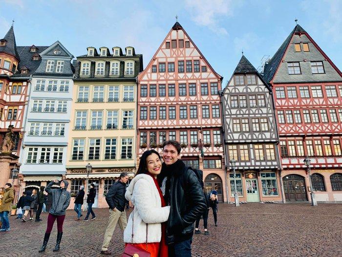 MC Hoàng Oanh cùng chồng Tây du lịch châu Âu hưởng tuần trăng mật muộn-3