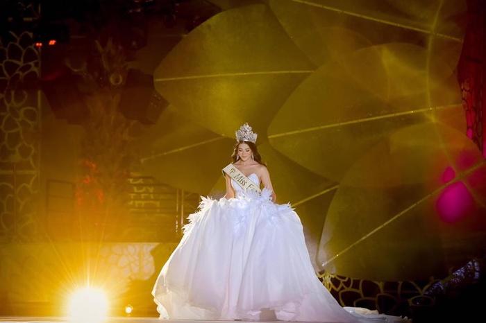 HHen Niê - Hương Giang - Phương Khánh: Ai để lại ấn tượng khi Final Walk?-8