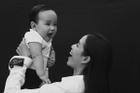 Hoa hậu Phạm Hương đăng ảnh cực rõ mặt con trai: 'Có giống mẹ không mọi người?'