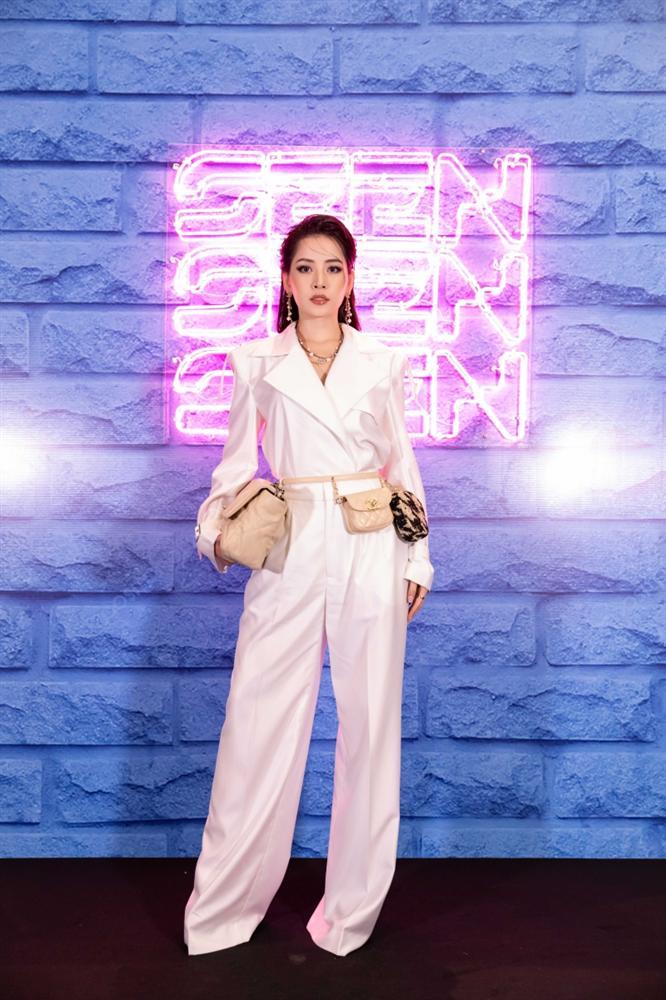 Chi Pu không ngại chơi lớn: Đi ra ngoài là đeo liền một lượt 3 chiếc túi lủng lẳng-4