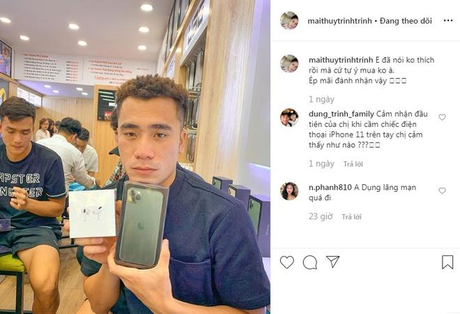 Dàn cầu thủ rủ nhau đi mua sắm, đổi kiểu tóc đón năm mới-5