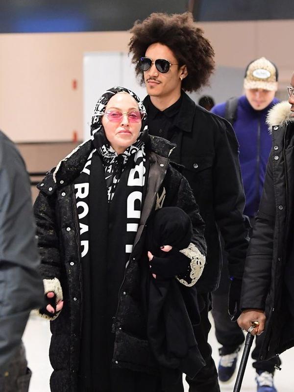 Madonna được lòng gia đình bạn trai kém 36 tuổi-1