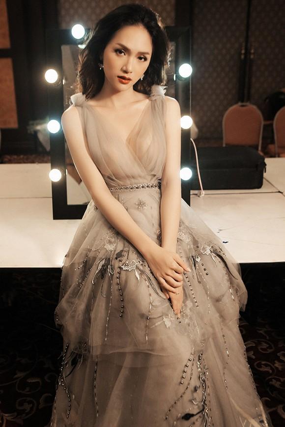 Hương Giang công khai loạt ảnh từ hồi là một cậu nhóc mừng sinh nhật tuổi 28-8