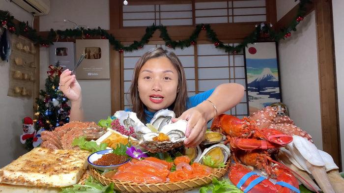 Đăng ảnh thời con gái, Quỳnh Trần JP khiến dân mạng trầm trồ: Mẹ Sa xinh như công chúa-1