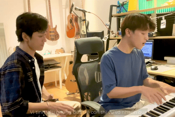 Trương Thế Vinh - Tiến Luật song ca Có chàng trai viết lên cây-1