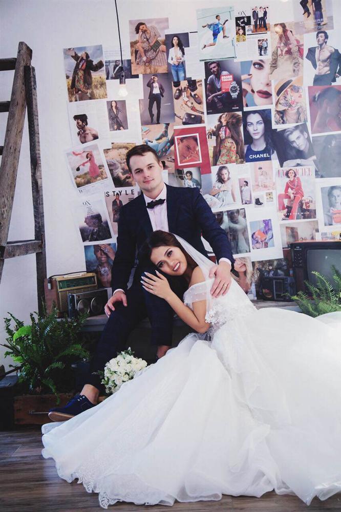 Cô gái Việt lấy giám đốc ngân hàng Nga, ngày kết hôn mẹ chồng cầm tay cảm ơn rối rít-6