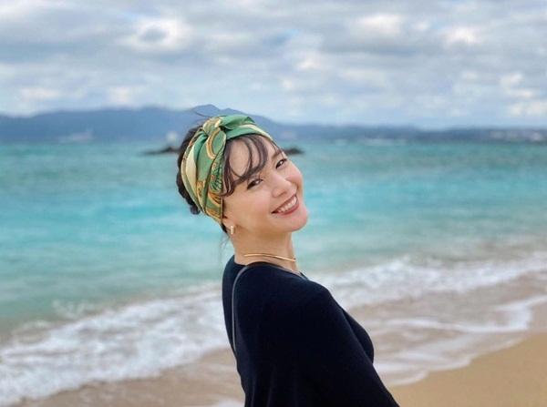 Đón năm mới bằng nụ cười rạng rỡ là Á hậu 1 Hoa hậu Hoàn vũ 2006 - Kurara Chibana (Nhật Bản).