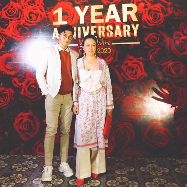 Phượng Chanel lấn át Ngọc Trinh với phong cách cô hầu gái dù diện set đồ trăm triệu-5