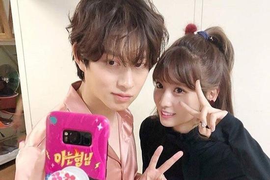 XÁC NHẬN 'siêu sao vũ trụ' Super Junior Heechul hẹn hò đàn em kém 13 tuổi nhóm TWICE