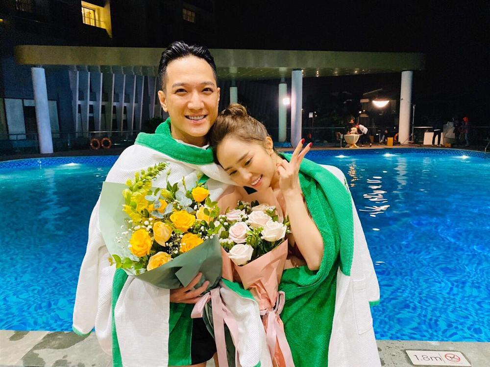 Cảnh nóng của Quỳnh Nga và Chí Nhân lúc nửa đêm đã diễn ra thế này đây!-2