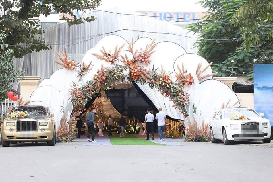 Hoa mắt đám cưới tiền tỷ ở Quảng Ninh: Trang trí rạp cưới 2,5 tỷ, cỗ ngót nghét 35 triệu/bàn-1