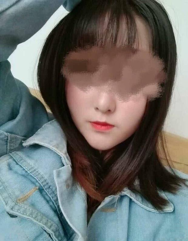 Chàng trai sốc nặng khi phát hiện bạn gái xinh đẹp quen qua mạng hóa bà thím ngoài đời-1