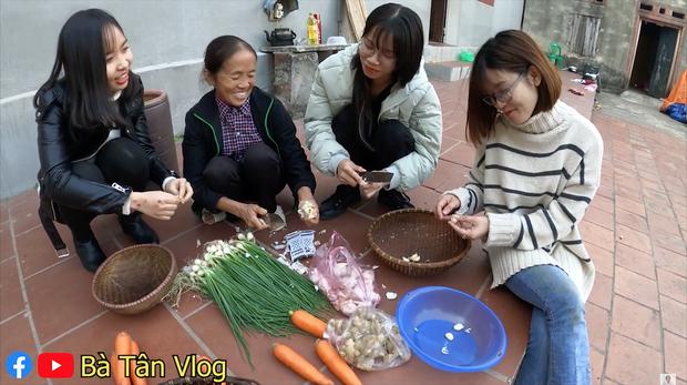 Làm kim chi nhưng thiếu nguyên liệu quan trọng, bà Tân Vlog tự nghĩ cách chữa cháy sáng tạo-4