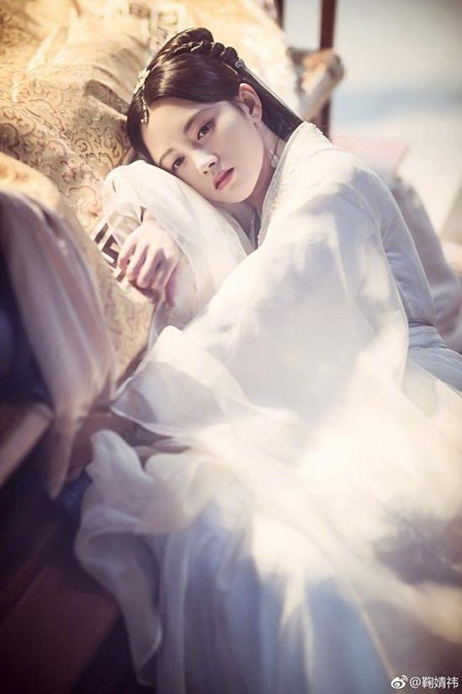 Lưu Diệc Phi, Dương Mịch, Cúc Tịnh Y, ai mới là nữ thần đồ trắng khiến bạn mê mẩn?-8