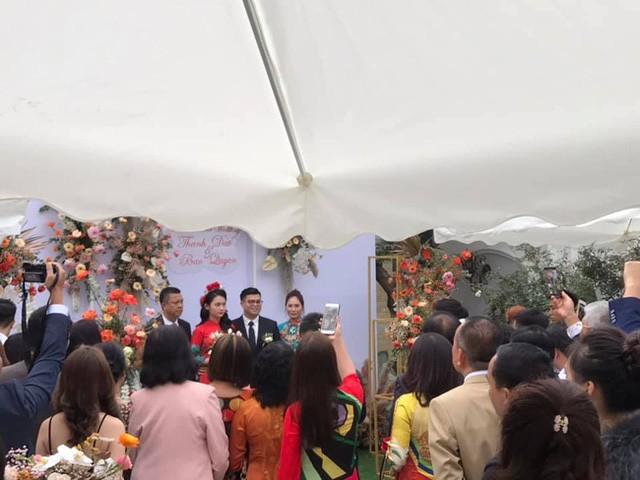 Lộ diện dung mạo cô dâu - chú rể trong siêu đám cưới ở Quảng Ninh-1