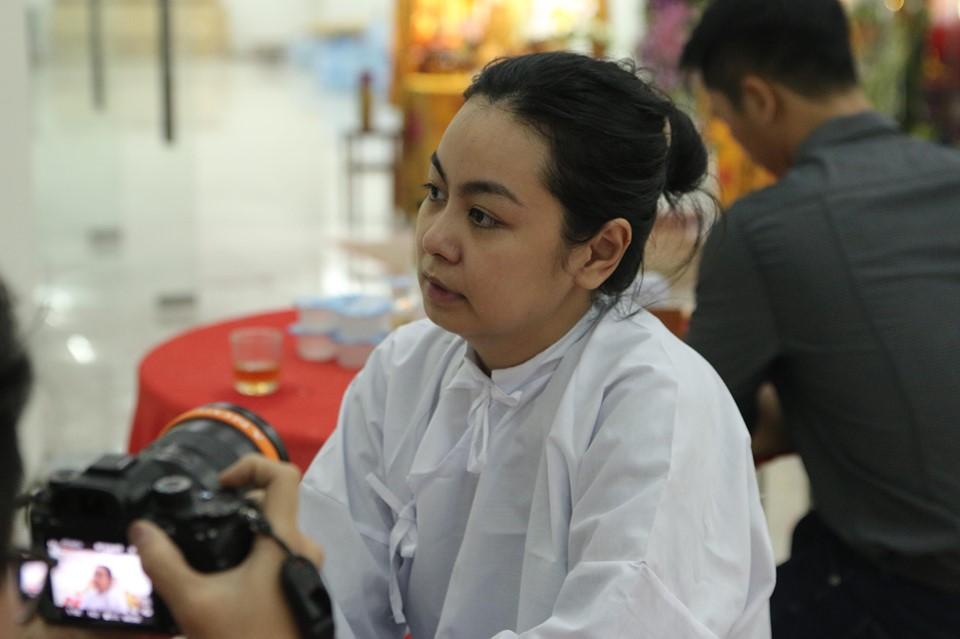 Nhiều sao Việt đang túc trực bên linh cữu nghệ sĩ Nguyễn Chánh Tín-2