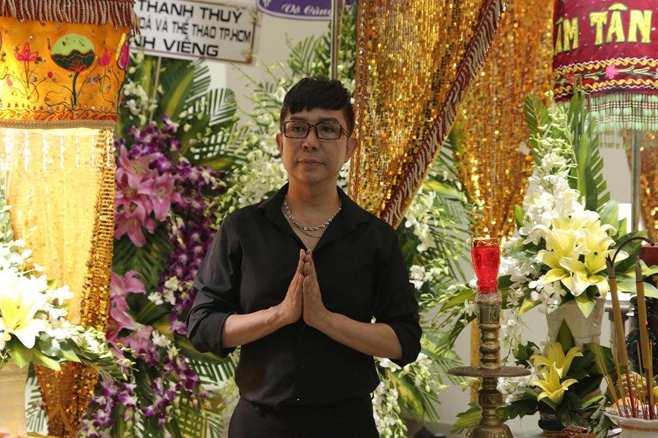 Nhiều sao Việt đang túc trực bên linh cữu nghệ sĩ Nguyễn Chánh Tín-4