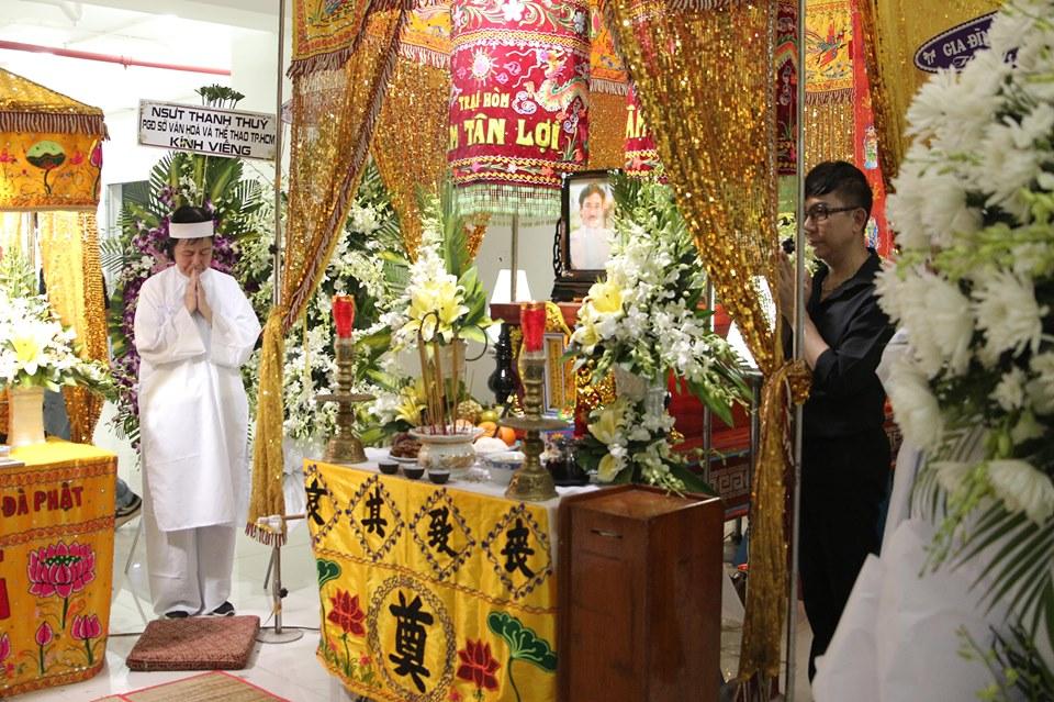 Nhiều sao Việt đang túc trực bên linh cữu nghệ sĩ Nguyễn Chánh Tín-5