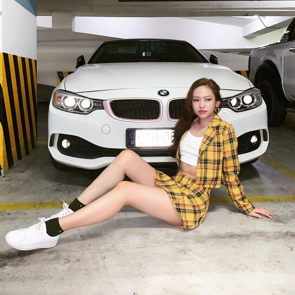 Mới đầu năm mới 2020, Thúy Vi lại gây xôn xao với loạt ảnh hở chả còn gì-2