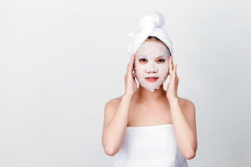 Trau chuốt với đủ kiểu làm đẹp, mỹ nhân làng giải trí khóc ròng vì tự mình hại mình-8