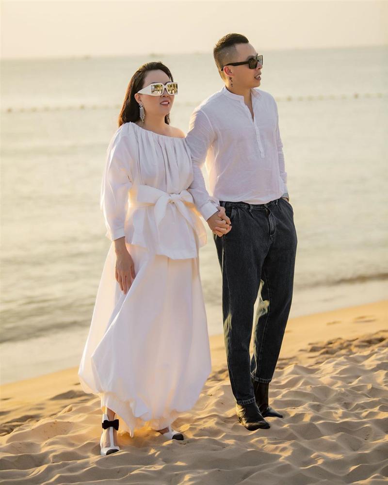 Phượng Chanel lại tự dìm hàng vì yêu thích trang phục lùng bùng như chú hề-1