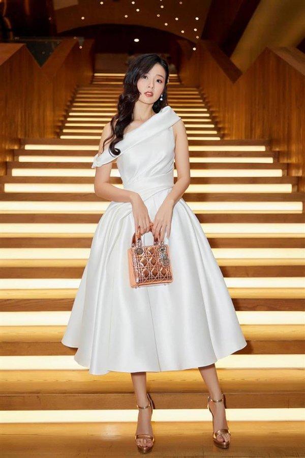 MV mới đạt 4 triệu view, Midu mạnh tay chi tiền sắm hàng hiệu khủng-11