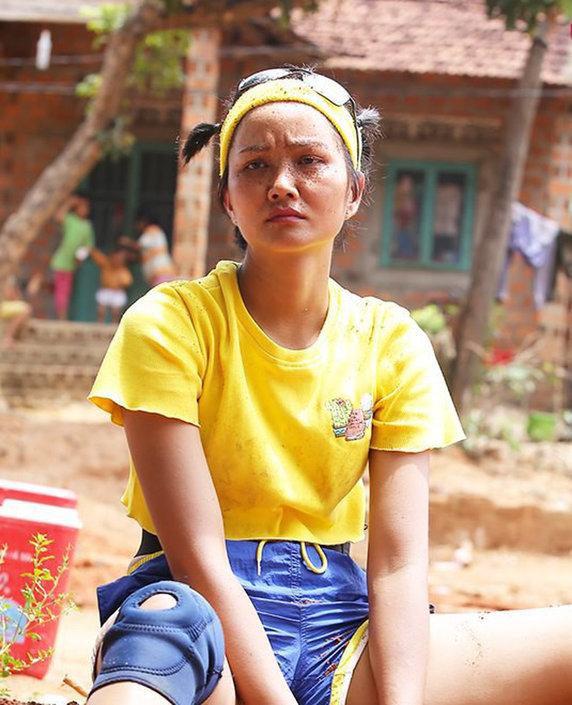 Mỹ nhân Việt lộ mặt mộc trên truyền hình: Người xinh đẹp hút hồn, người nhợt nhạt kém sắc-9