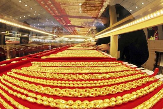 Giá vàng trong nước tăng vọt, vượt mốc 44,5 triệu đồng/lượng
