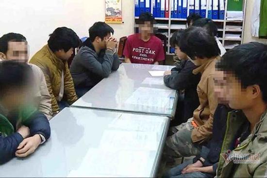 Tạm giữ người giám sát công trình trả lương công nhân bằng ma túy